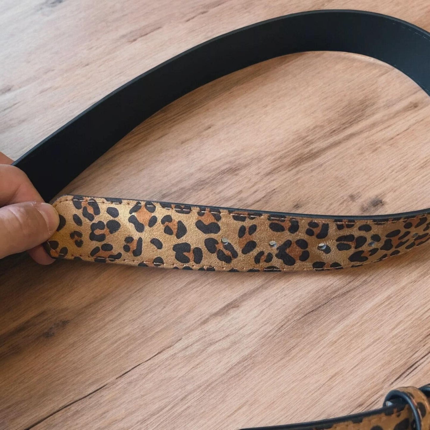 Vintage style faux leather western leopard cowboy belt with bronze trim. 105cm.