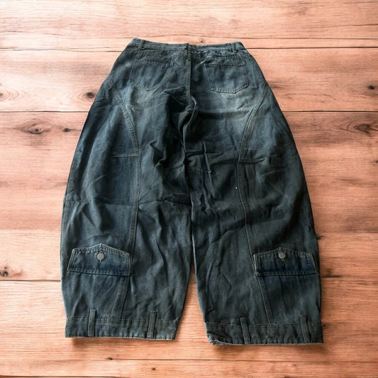 Super baggy vintage style wide leg skater fit jeans in faded washed dark blue/grey.