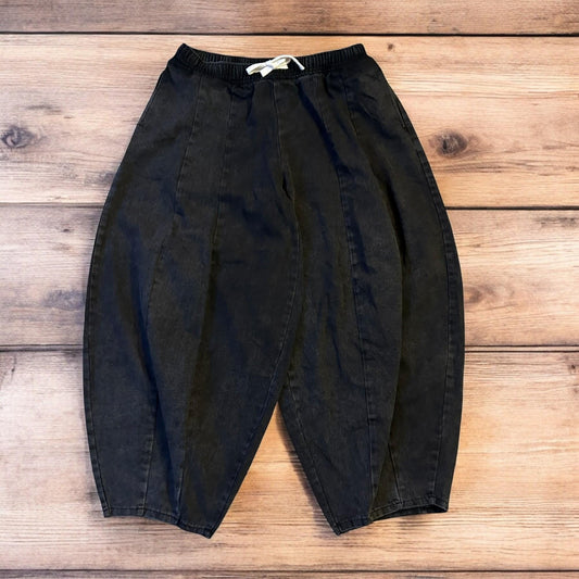 Incredible super baggy wide leg balloon fit jeans in washed black.
