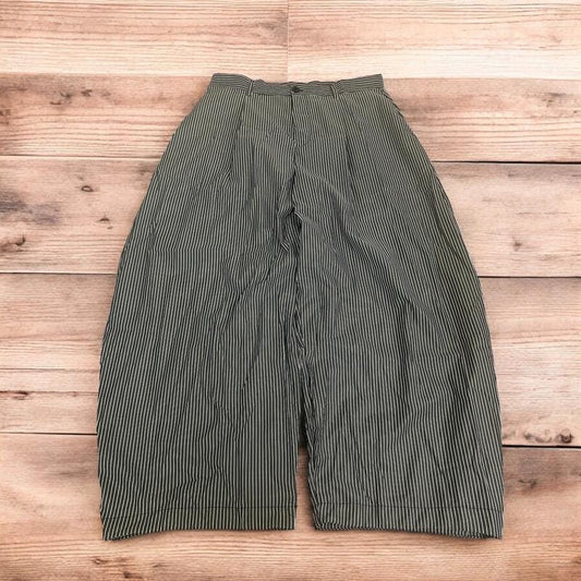 Vintage style baggy wide leg striped lightweight trousers in black/white.