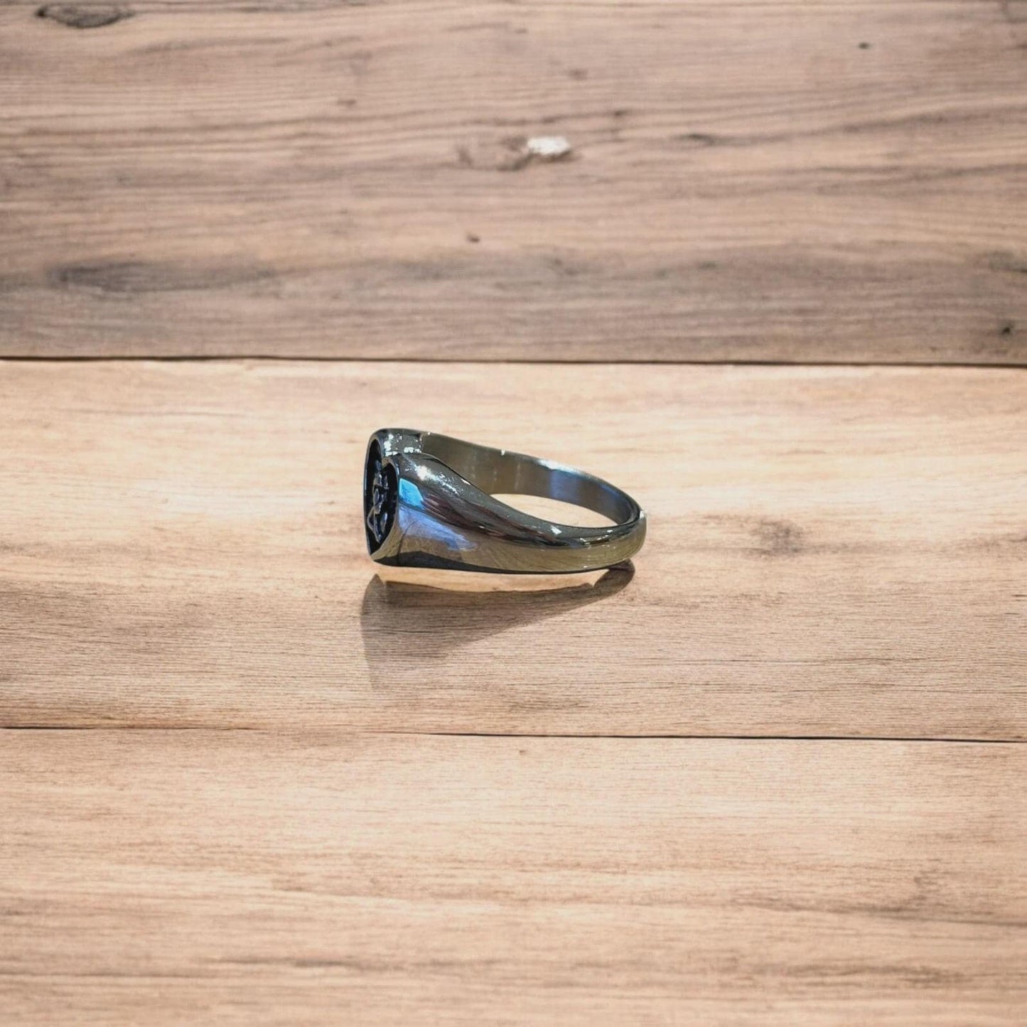 Lovely vintage style stainless steel cupid angel heart signet ring in silver.