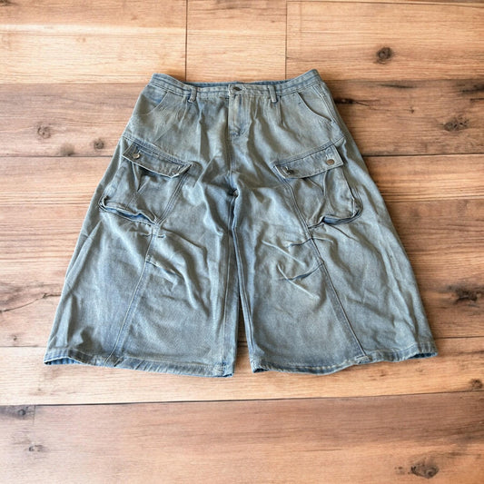 Incredible super baggy wide leg denim cargo shorts jorts in light blue wash.