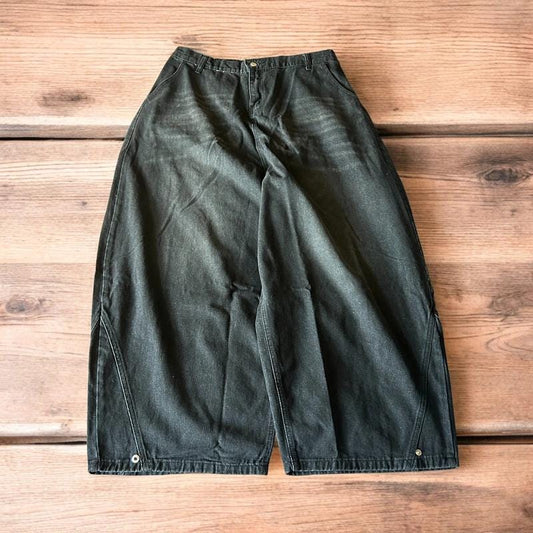 Incredible super baggy wide leg balloon fit jeans in washed black.