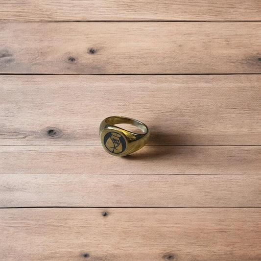 Lovely stainless steel gold Butt Club women figure signet ring.