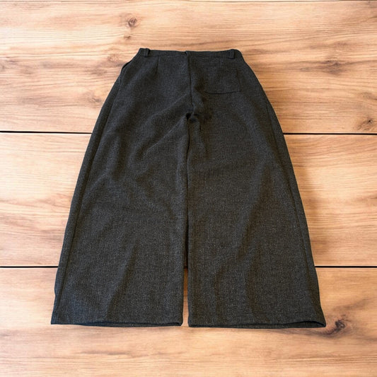 Vintage style baggy wide leg tailored wool pleated trousers in brown.