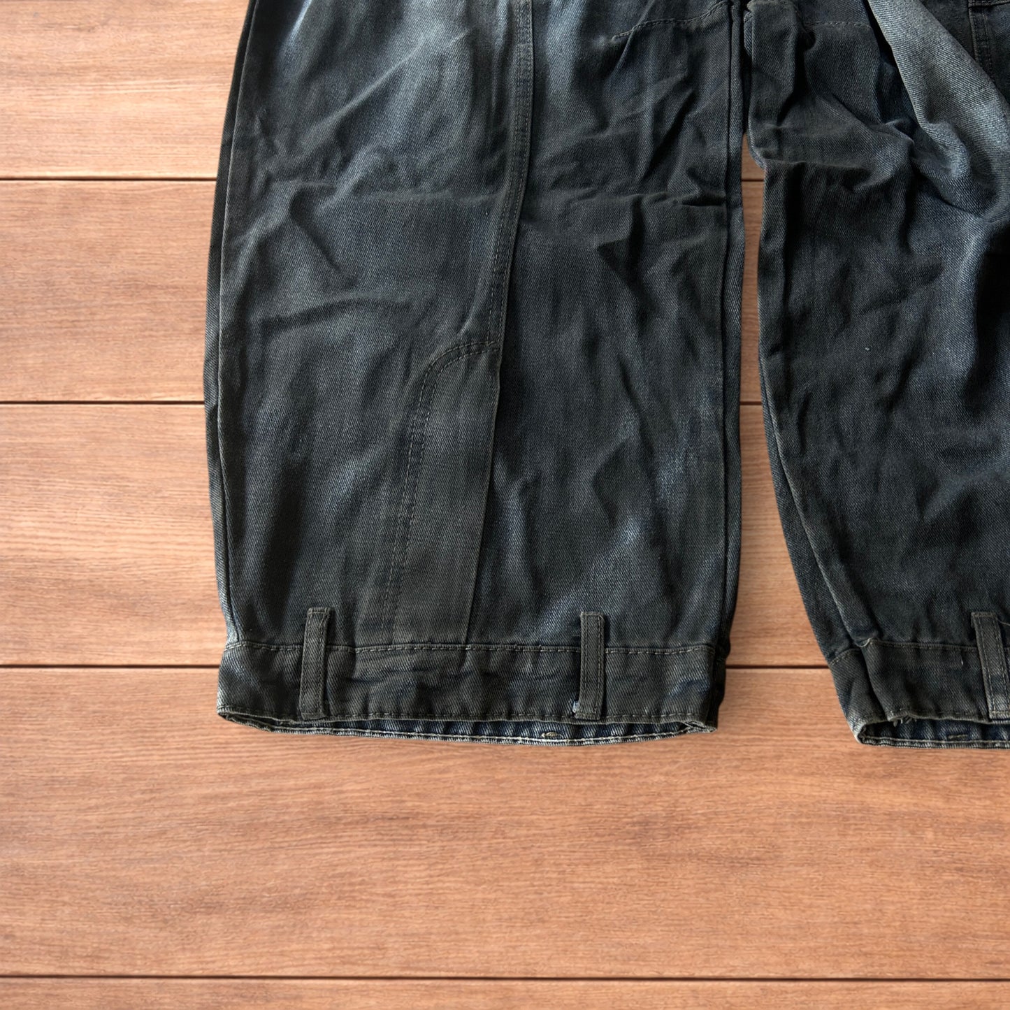 Super baggy vintage style wide leg skater fit jeans in faded washed dark blue/grey.
