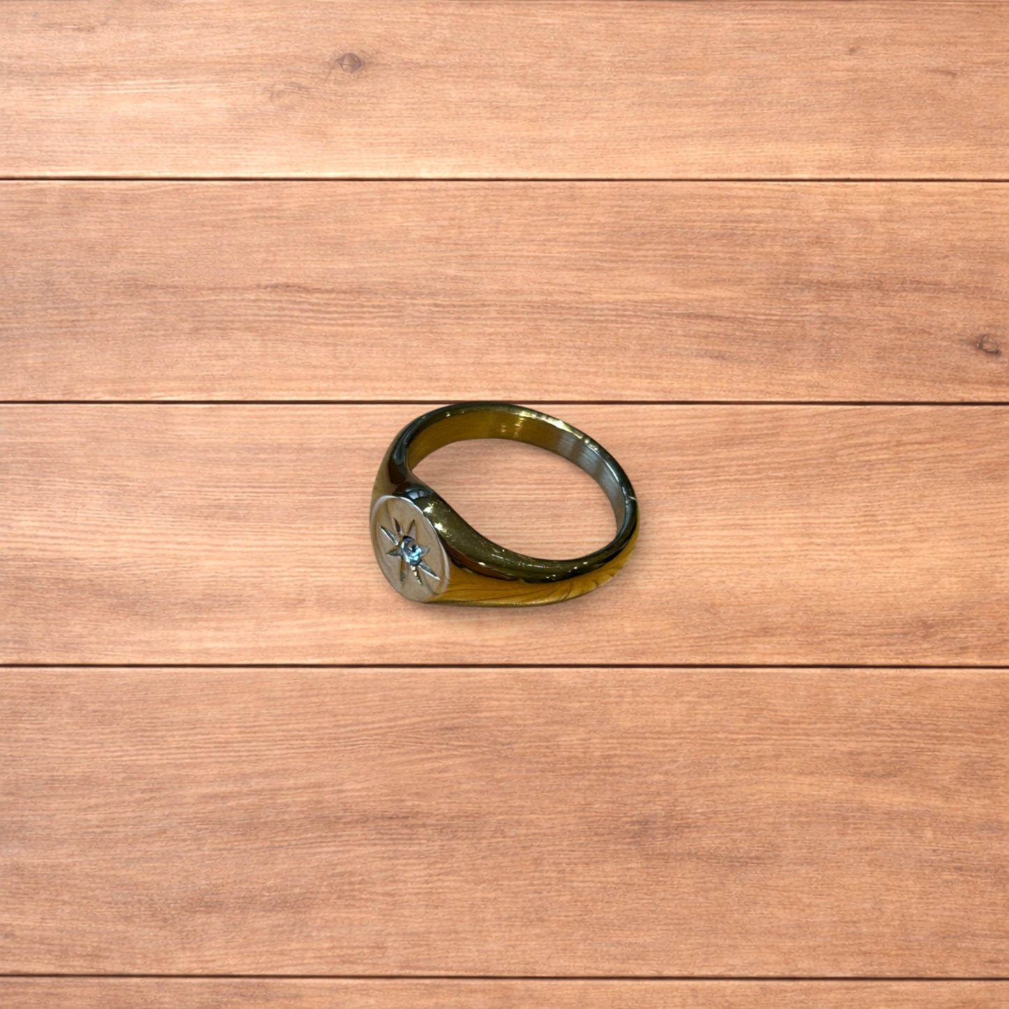 Lovely vintage style signet ring with diamond star detail in gold.
