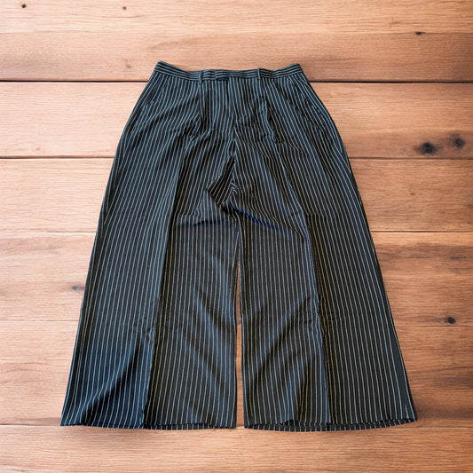 Vintage style baggy wide leg pinstripe trousers in black/white.