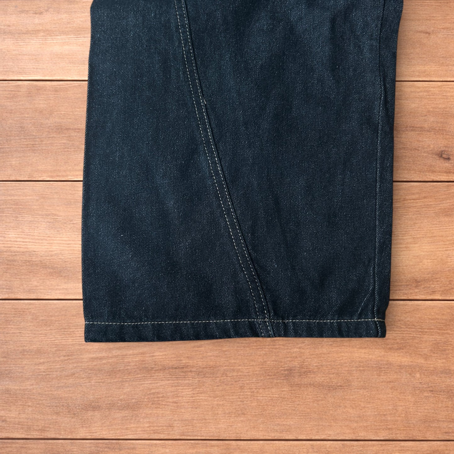 Incredible vintage style baggy wide leg skater fit jeans with leopard print in dark blue.