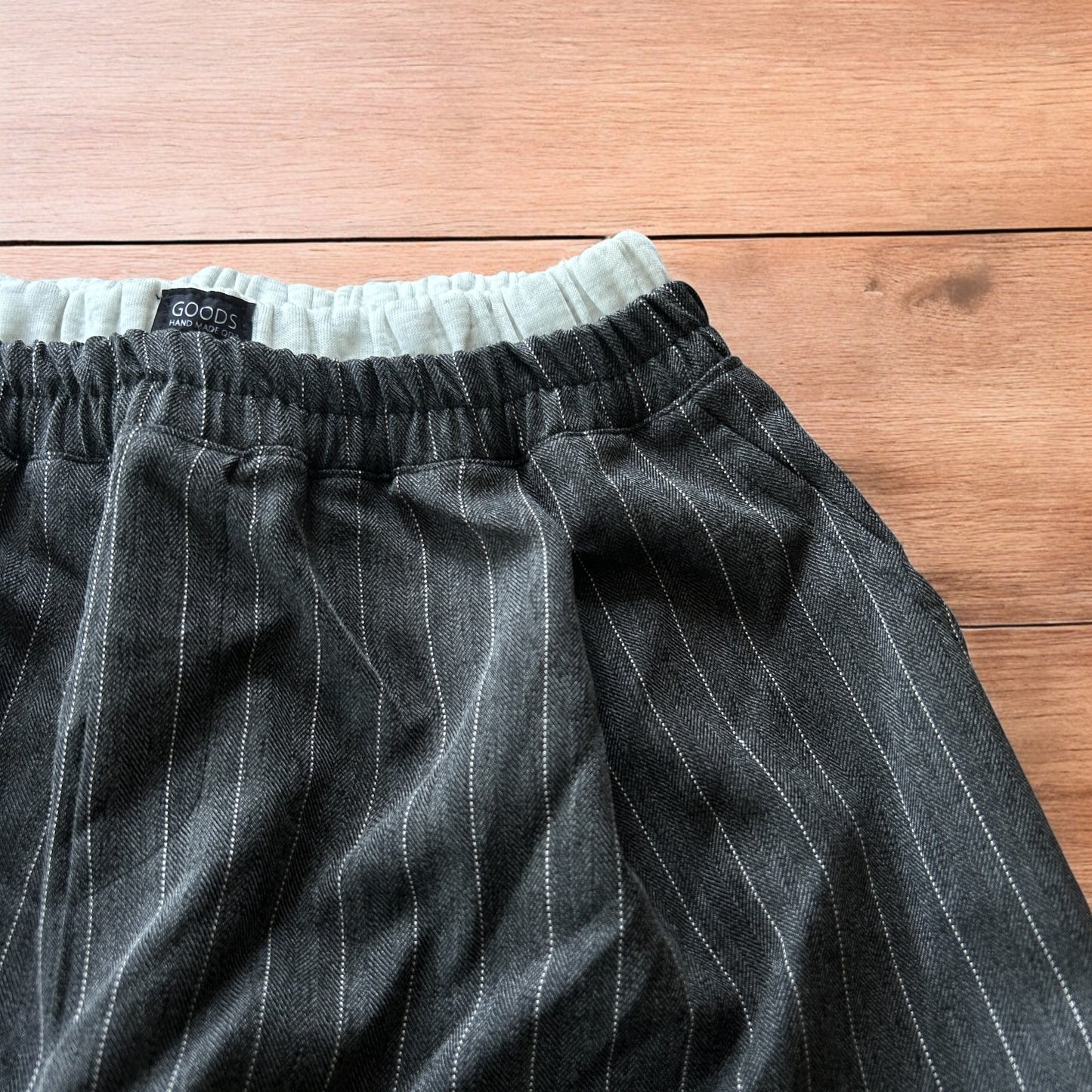 Lovely baggy wide leg pinstripe lounge pants trousers in dark grey.