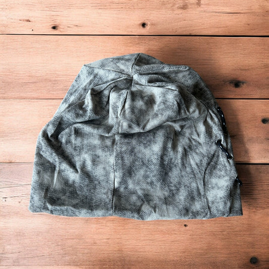 Cool winter camo tundra print beanie hat in khaki/brown. One size.