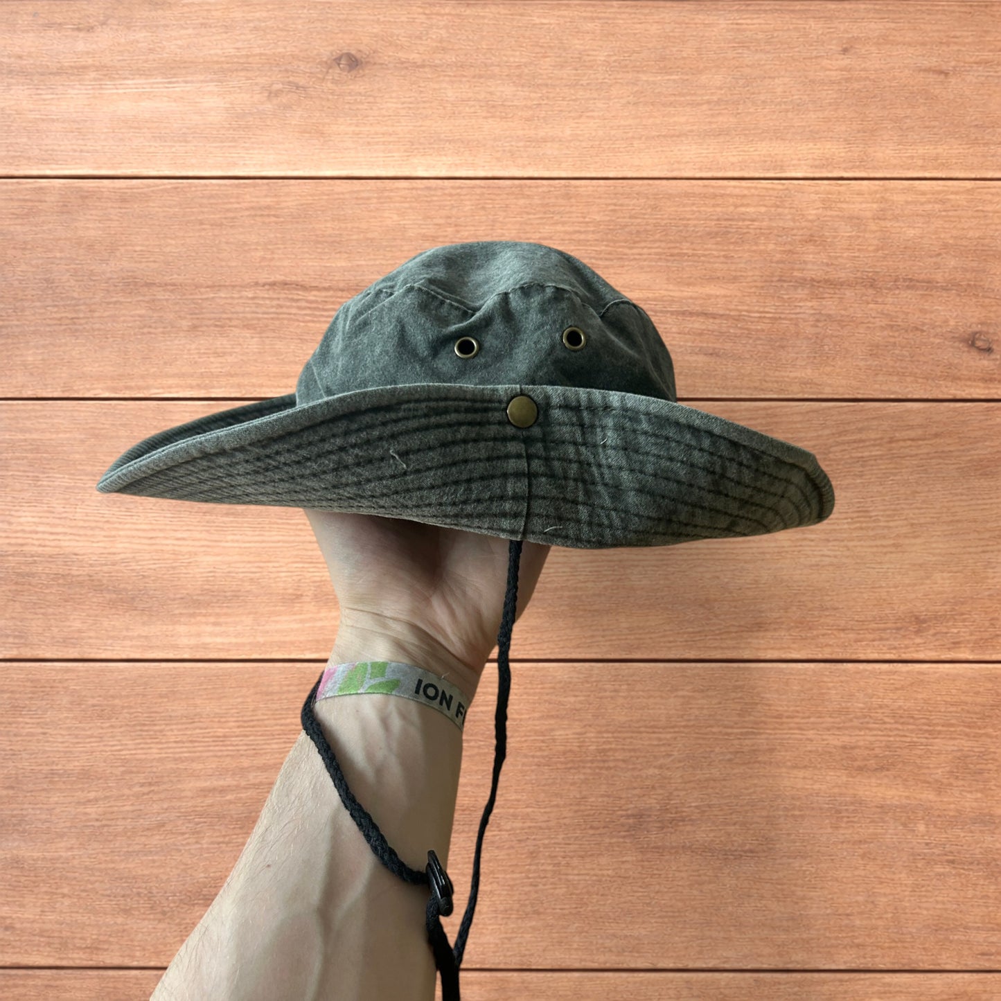 Vintage style denim fishermans boonie hat in khaki green.