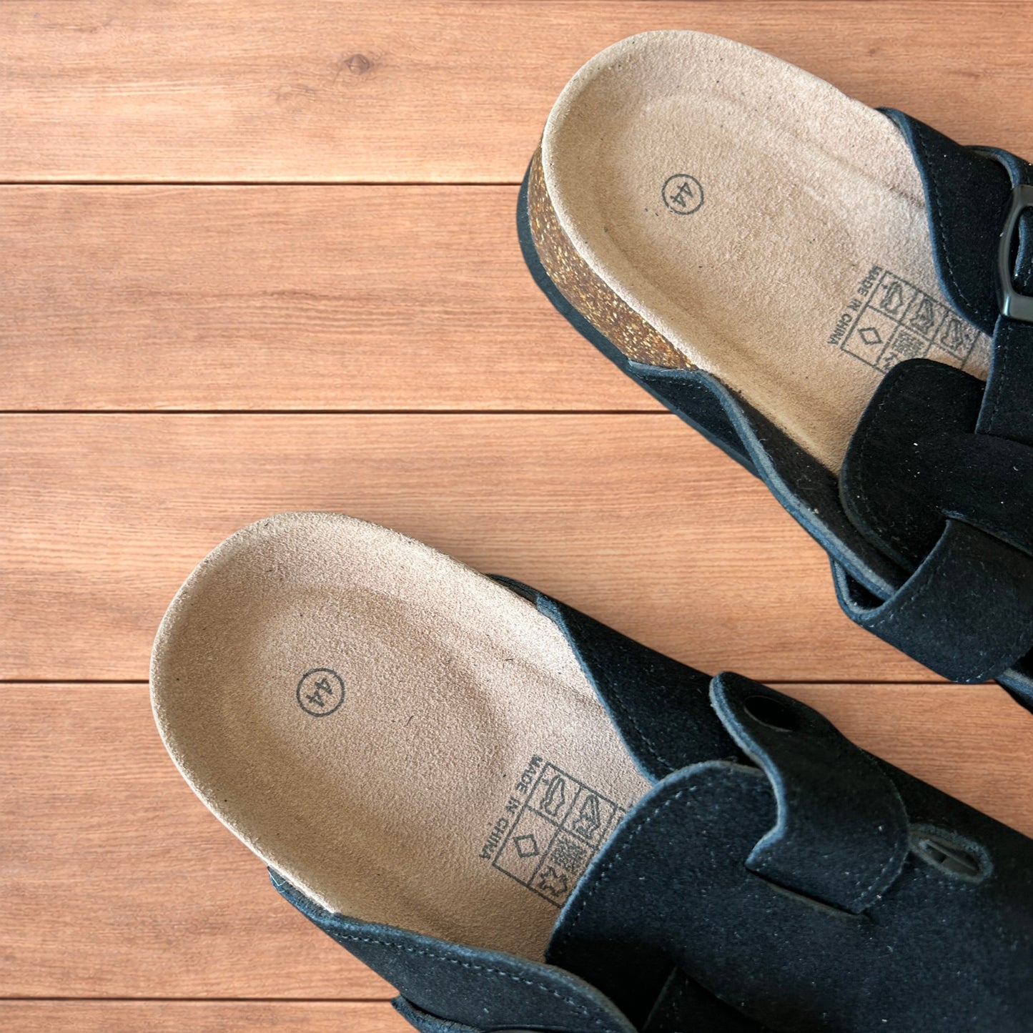 Lovely suede mules clogs shoes in black.