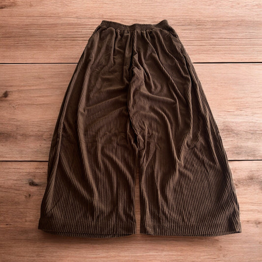 Super baggy wide leg relaxed fit corduroy trousers joggers in brown.