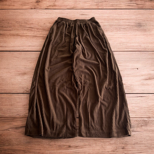 Super baggy wide leg relaxed fit corduroy trousers joggers in brown.