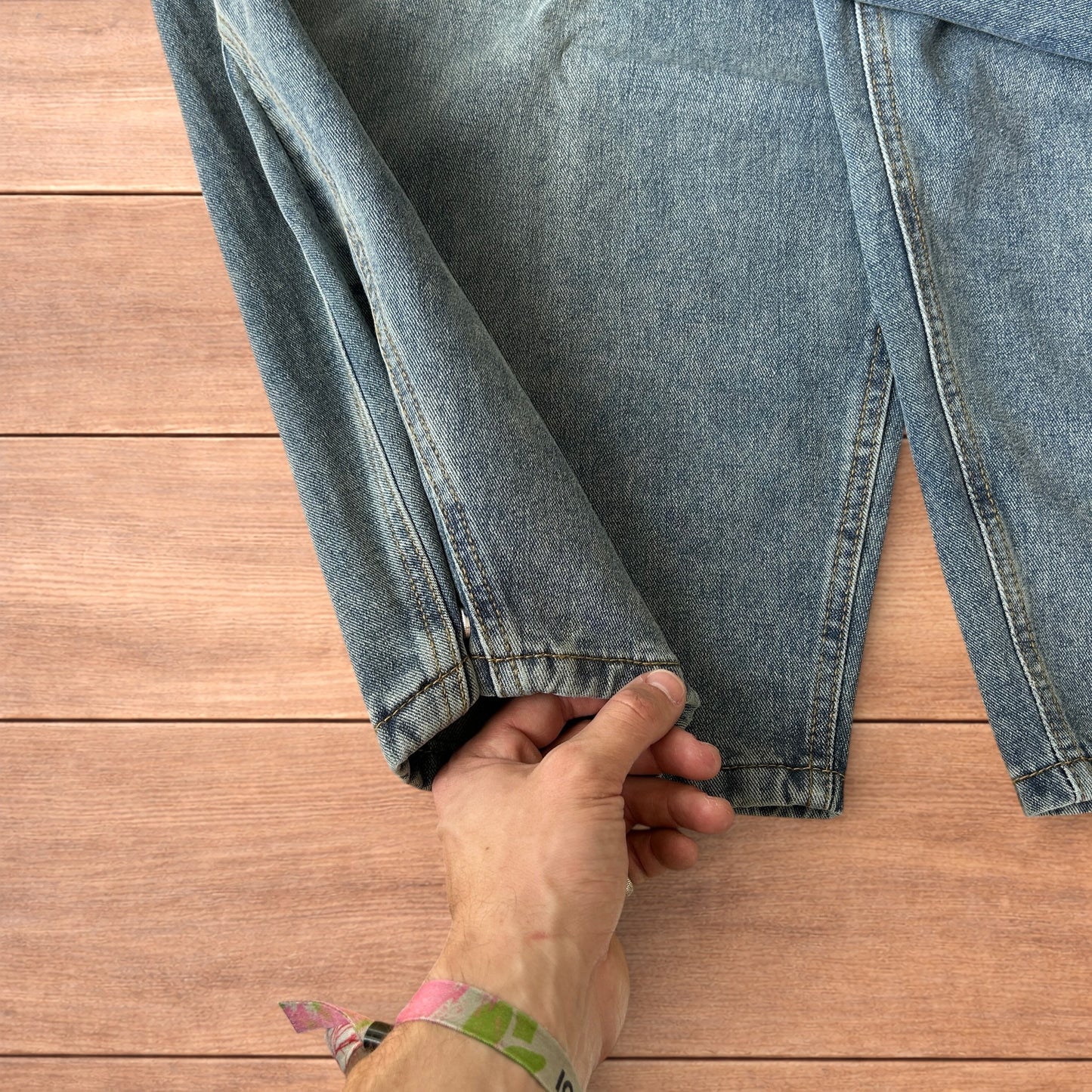 Incredible super baggy wide leg balloon fit jeans in mid blue wash.