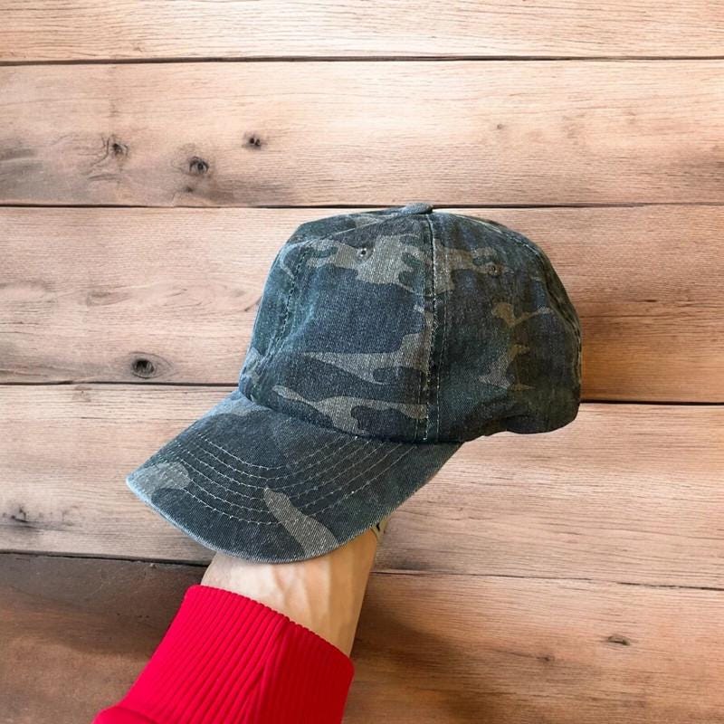 Vintage style Camo military cap hat in green khaki colourway. One size.