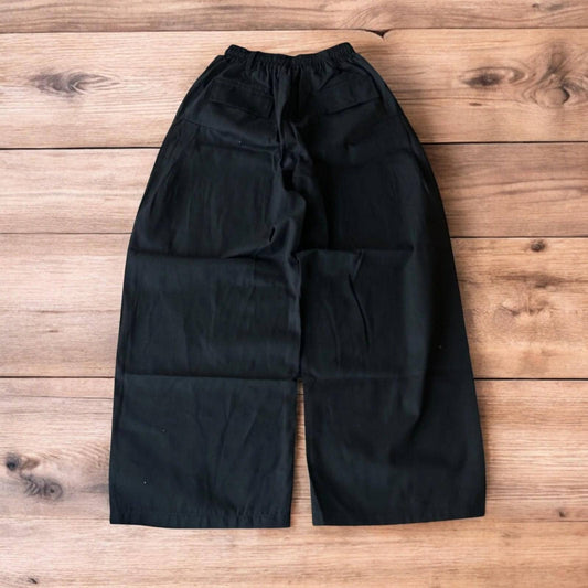 Incredible super baggy wide leg workwear trousers in black.
