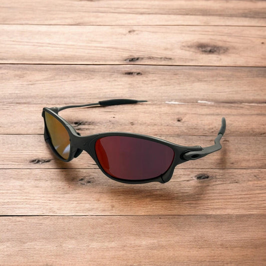 Insane metal frame polarised sunglasses in black frame red lense. One size.
