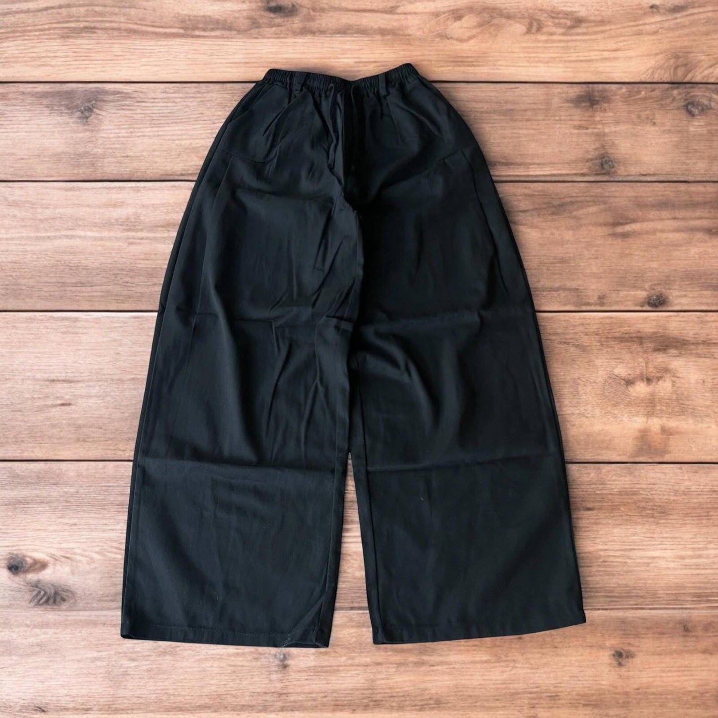 Incredible super baggy wide leg workwear trousers in black.