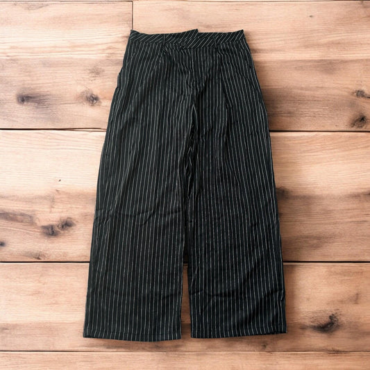 Vintage style baggy wide leg striped lightweight trousers in black/white.