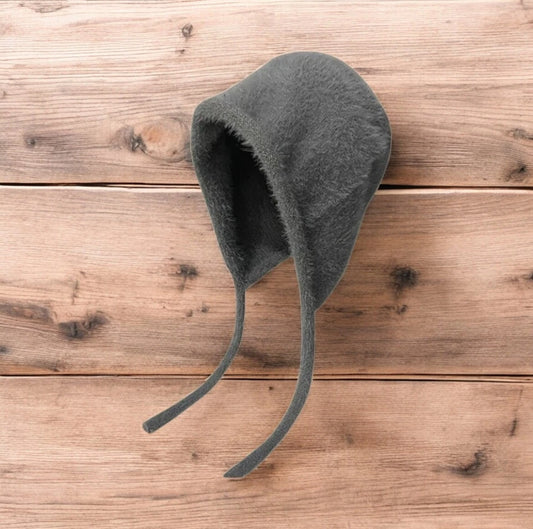 Lovely Y2k Japanese knitted beanie bonnet ear flap hat in mid grey. One Size.