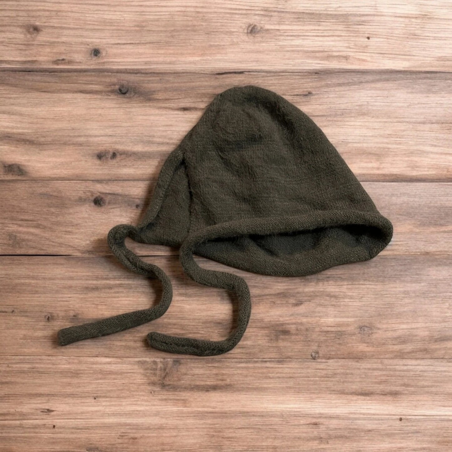 Lovely Y2k Japanese knitted beanie bonnet ear flap hat in mid grey. One Size.
