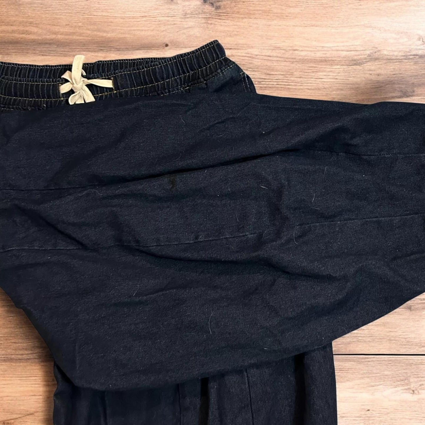Incredible super baggy wide leg balloon fit jeans in dark blue wash.