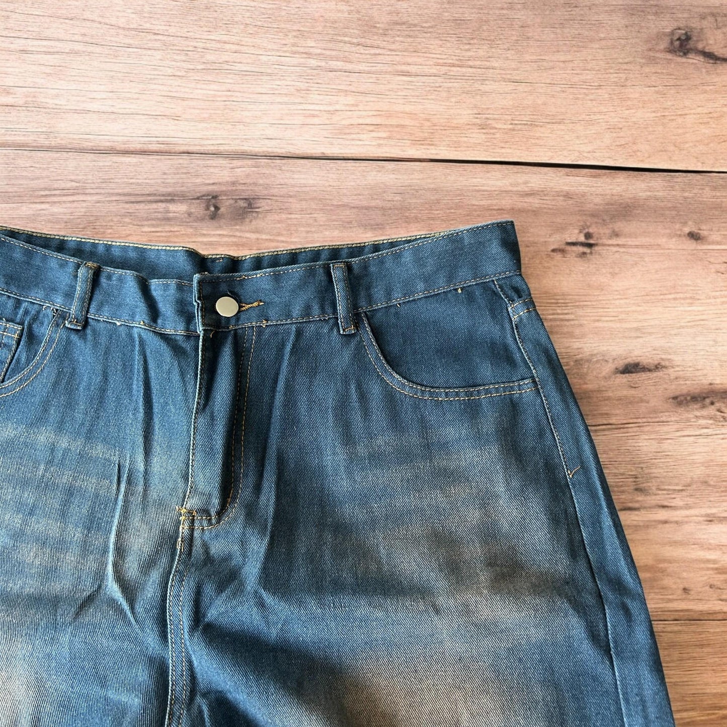 Incredible super baggy wide leg denim shorts jorts in dark blue wash.