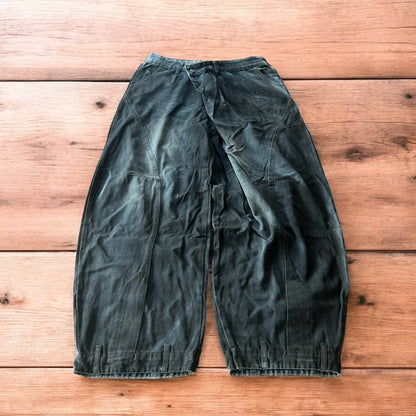 Super baggy vintage style wide leg skater fit jeans in faded washed dark blue/grey.