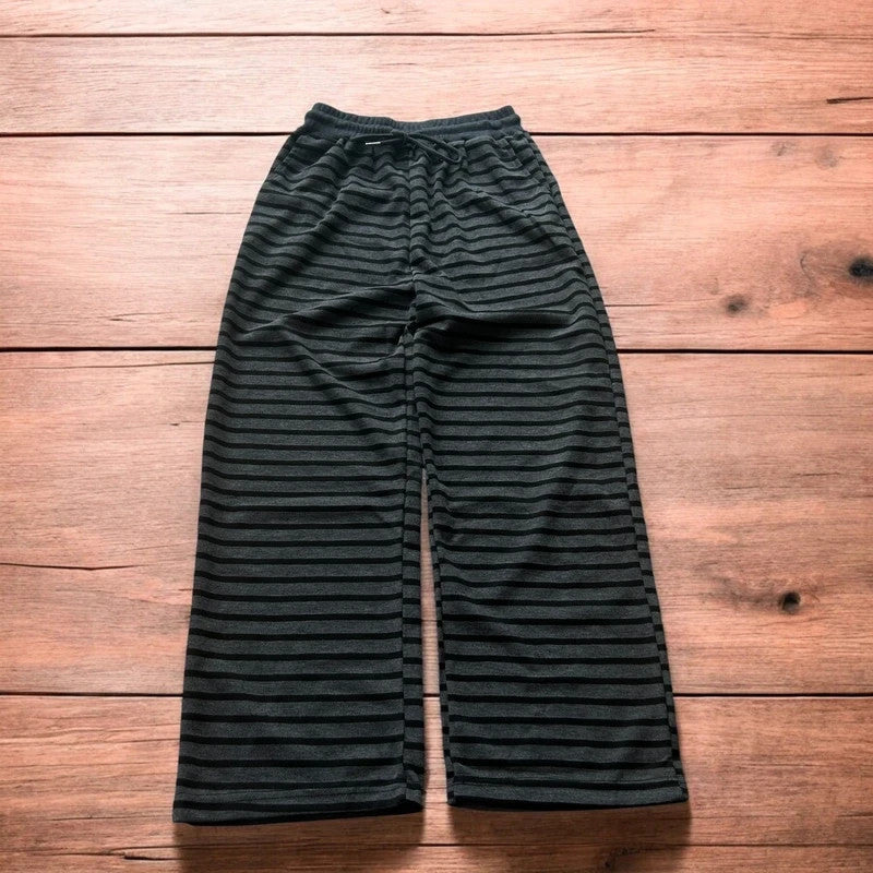 Lovely baggy straight leg striped lounge pants trousers in black/grey.