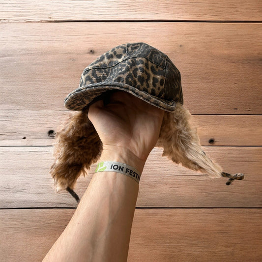Vintage style trapper Russian ear flap hat cap in leopard & beige colour way. One size.