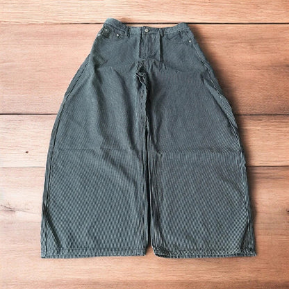 Vintage style wide leg baggy pinstripe trousers in black/white.