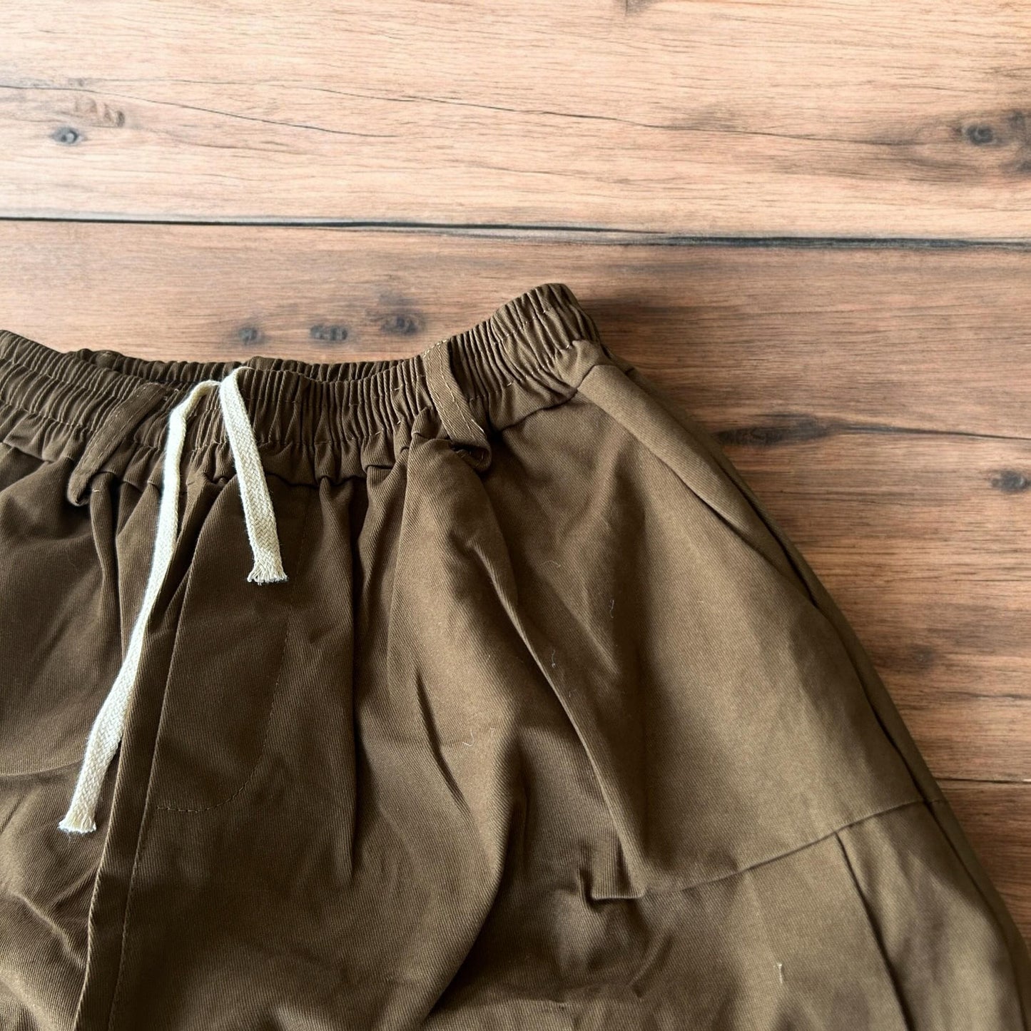 Incredible super baggy wide leg workwear trousers in brown.