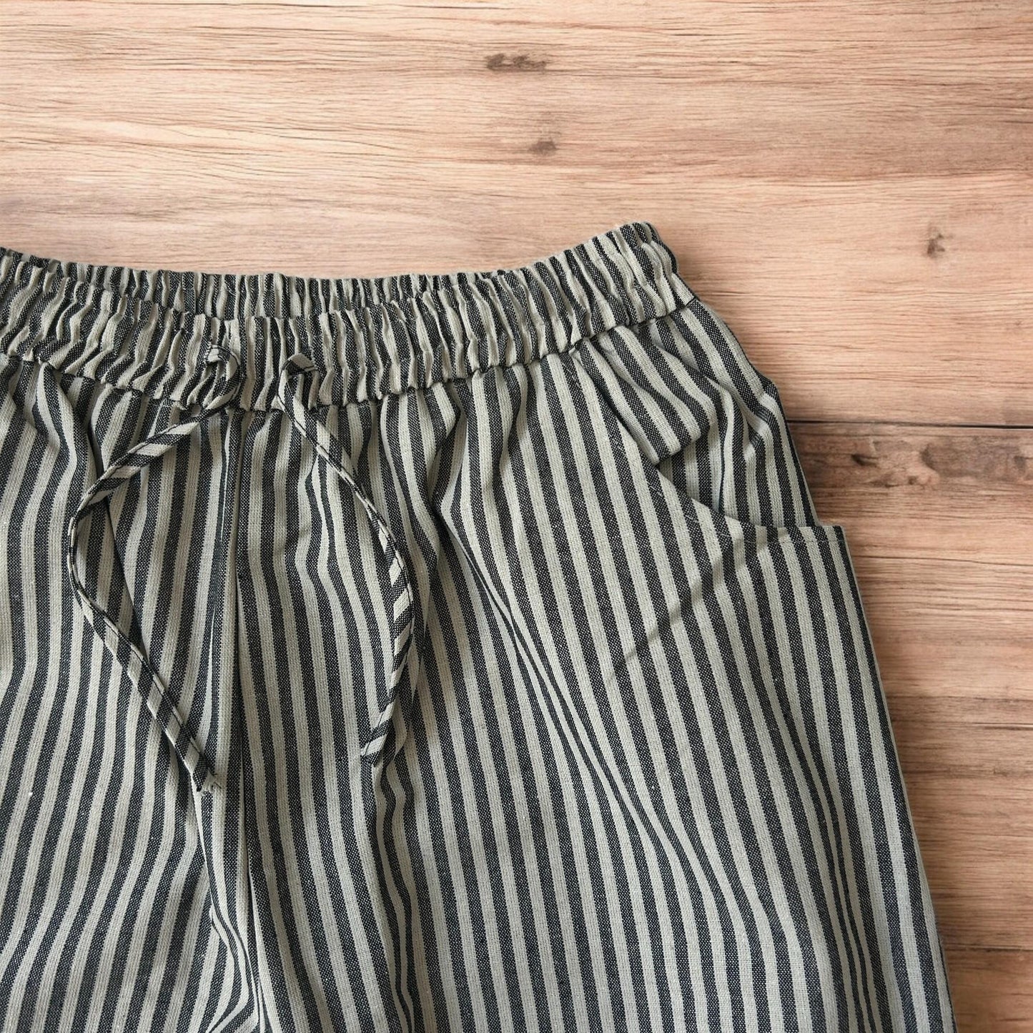 Vintage style baggy wide leg striped linen style trousers in beige/black.