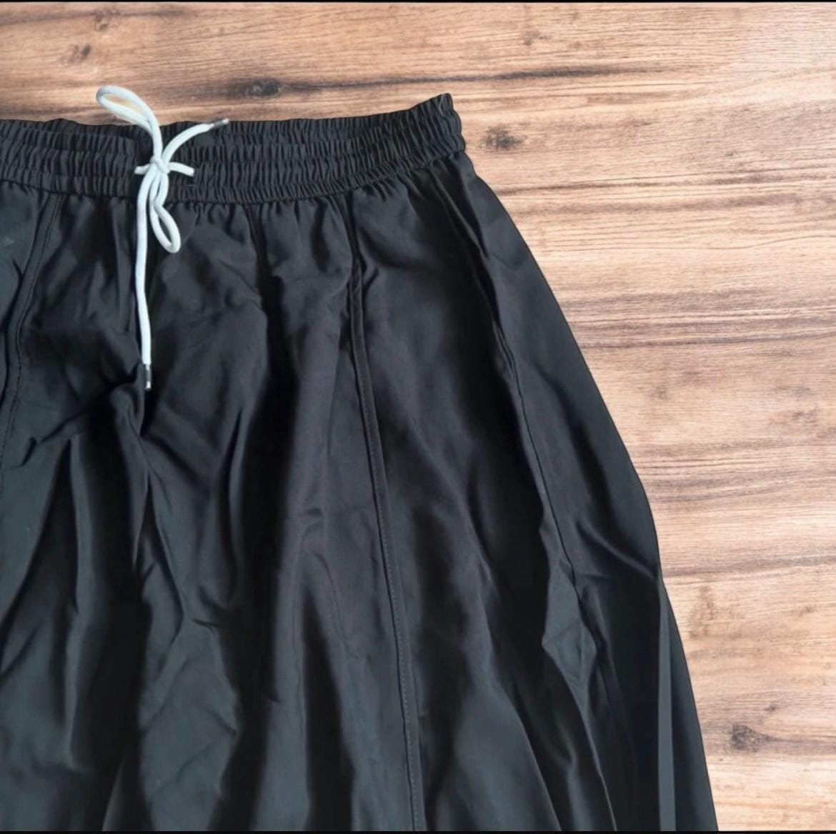 Insane super baggy wide leg skater trousers in black.