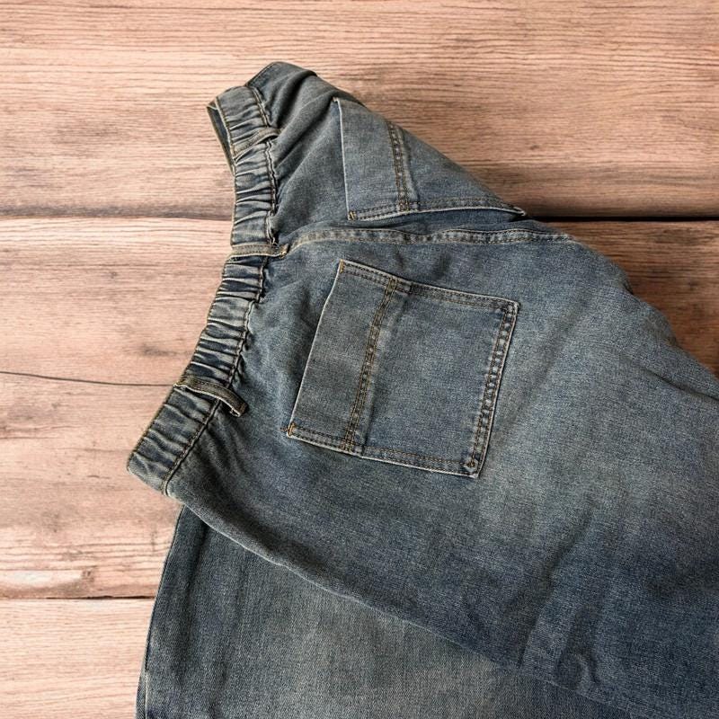 Incredible super baggy wide leg balloon fit jeans in mid blue wash.