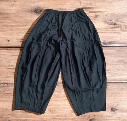 Insane super baggy wide leg skater trousers in black.