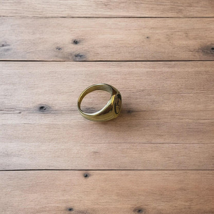 Lovely stainless steel gold Butt Club women figure signet ring.