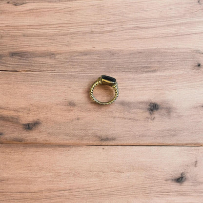 Lovely vintage style gold ring with black gemstone.