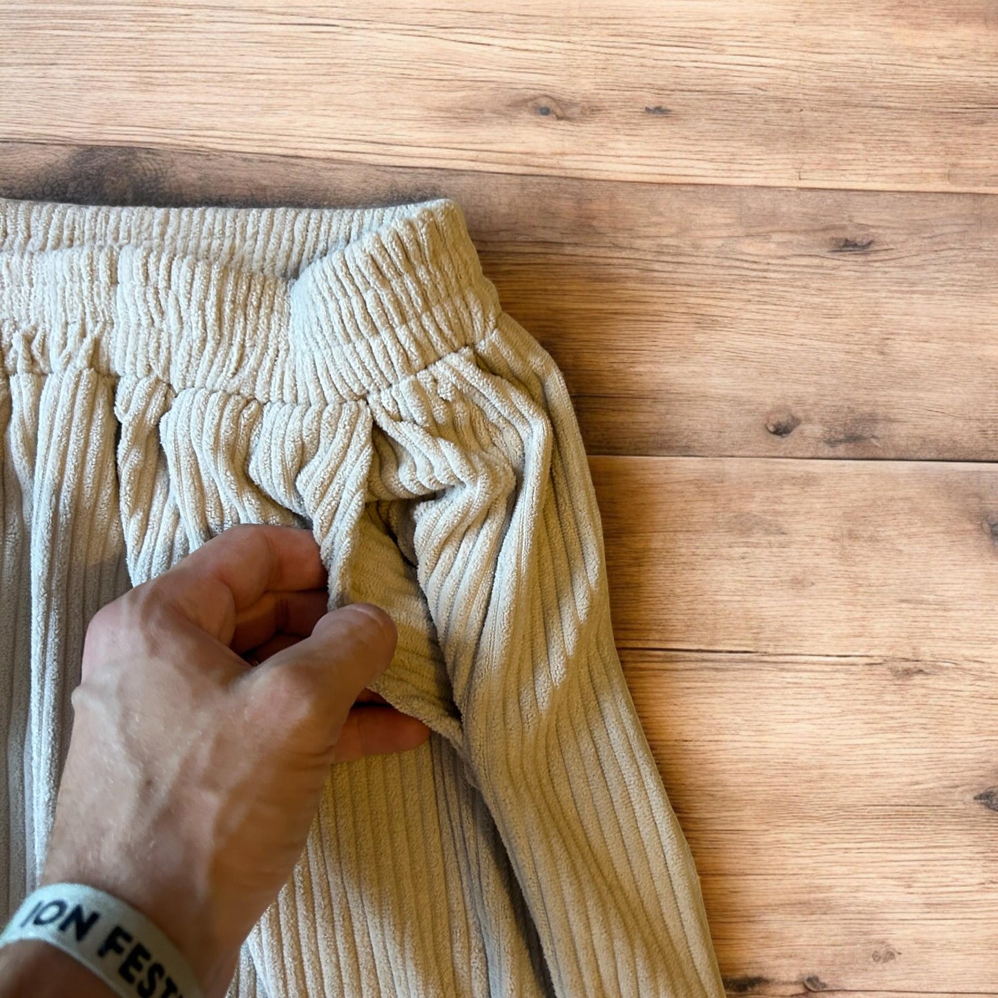 Super baggy wide leg relaxed fit corduroy trousers joggers in beige/cream.