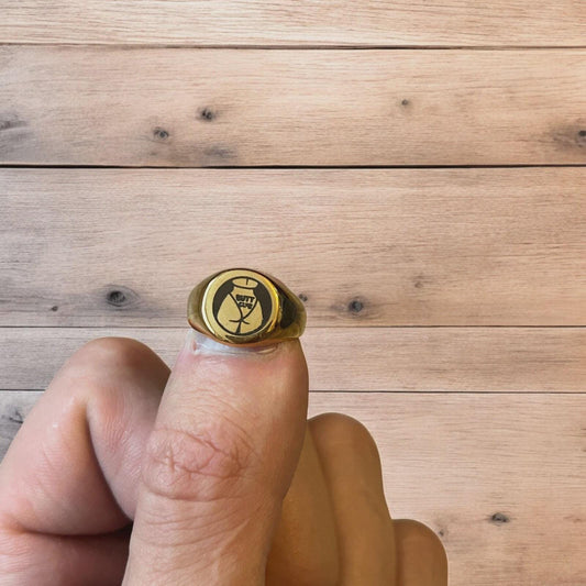 Lovely stainless steel gold Butt Club women figure signet ring.
