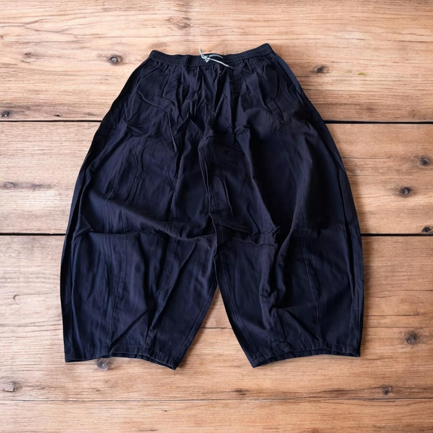 Incredible super baggy wide leg parachute trousers in navy blue.
