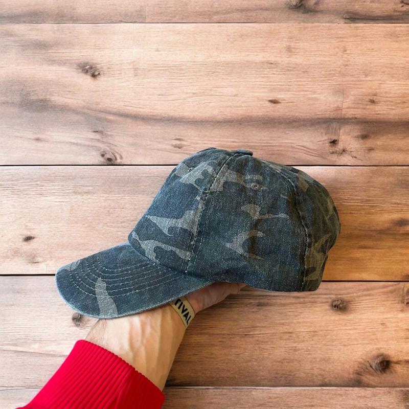 Vintage style Camo military cap hat in green khaki colourway. One size.