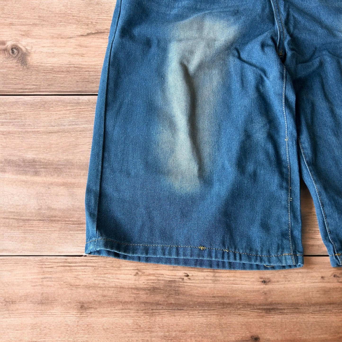 Incredible super baggy wide leg denim shorts jorts in dark blue wash.