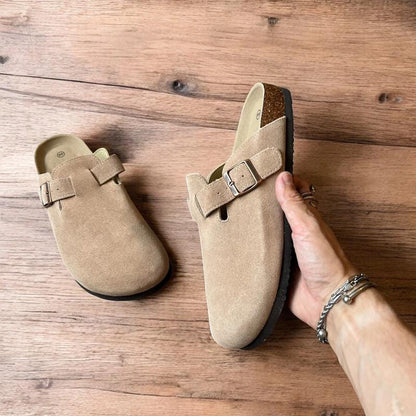 Lovely suede mules sandals in beige/cream.