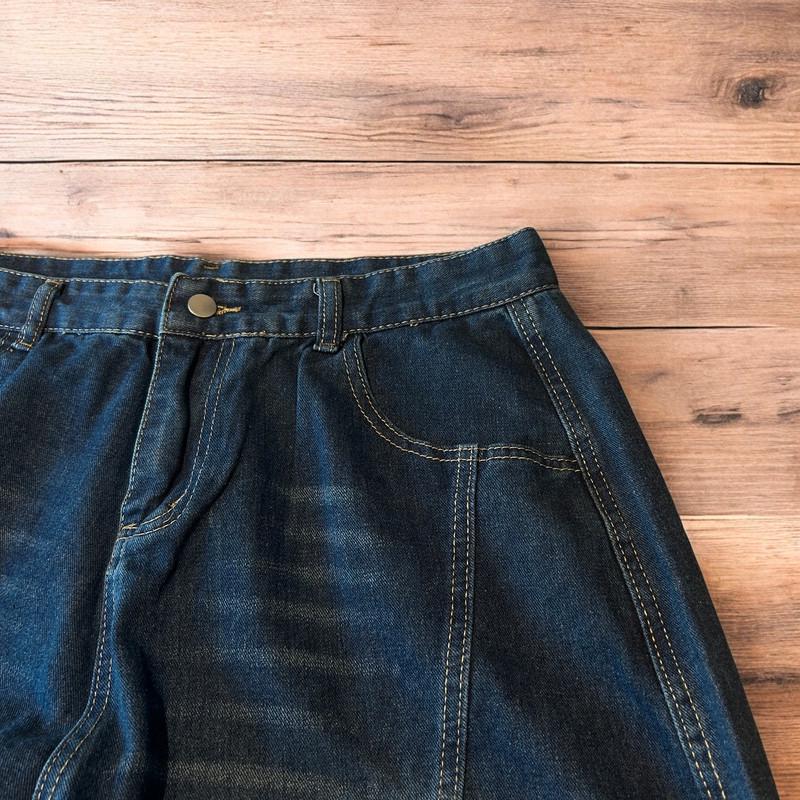 Incredible vintage style baggy wide leg skater fit jeans with fade in dark blue.