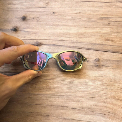 Insane metal frame sunglasses in silver with purple lense. One size.