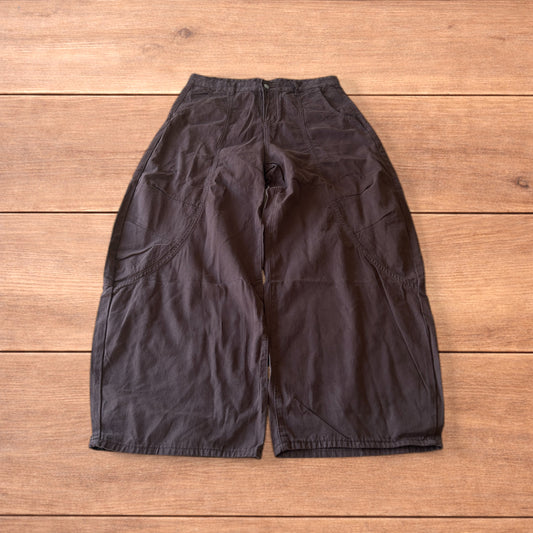 Vintage Military style baggy wide leg cargo trousers in brown.