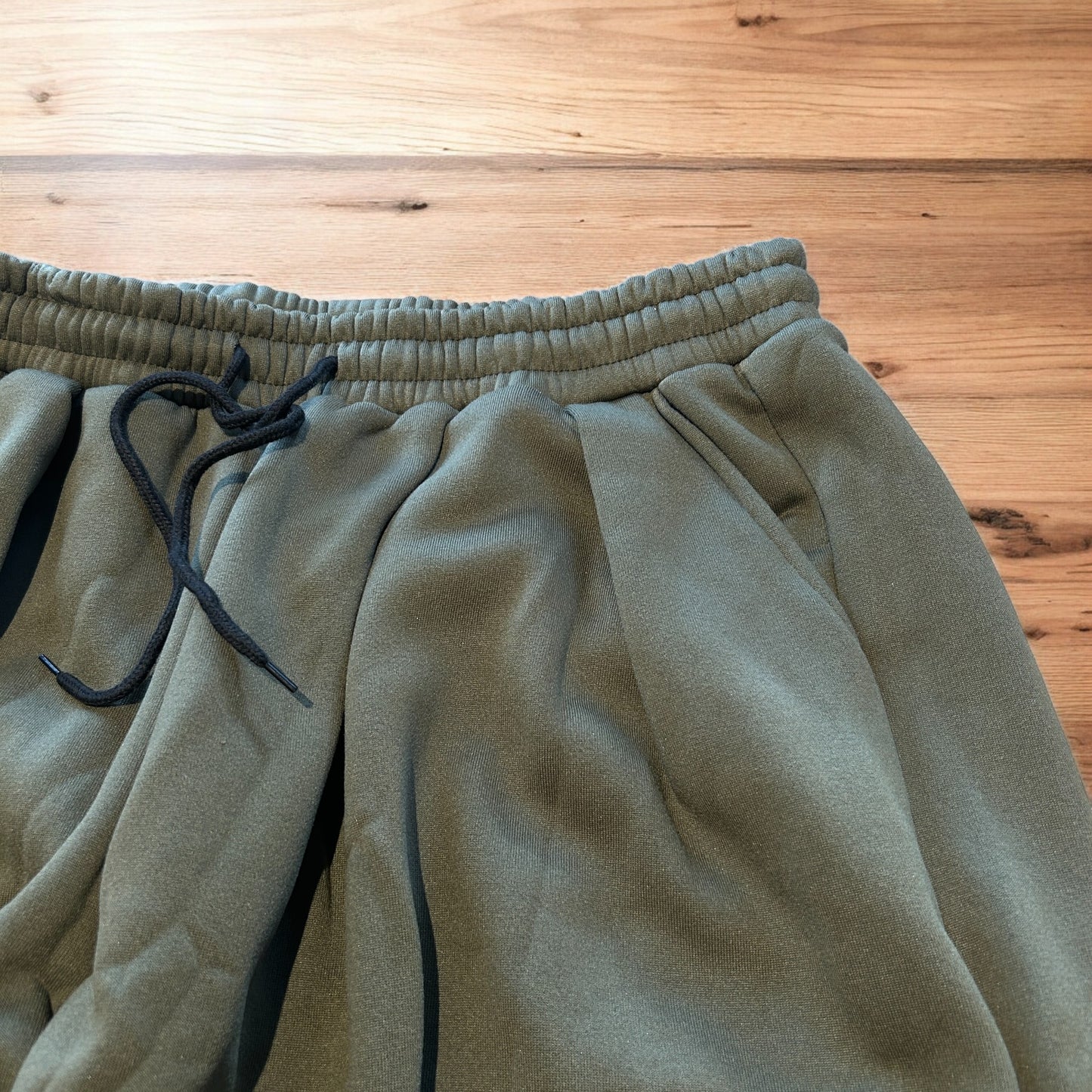 Lovely super baggy wide leg Japanese joggers in khaki green.